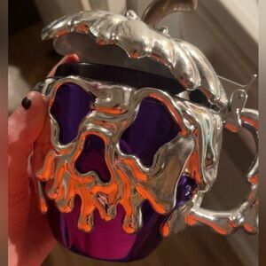 Poison apple min popcorn bucked from Disney